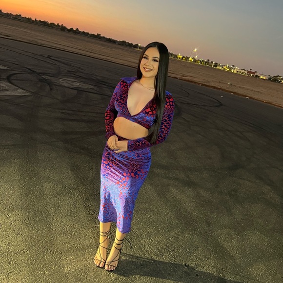 All outfits worn 1 time 30$ each - Picture 5 of 5